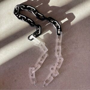 Chain Link Sunglasses Holder